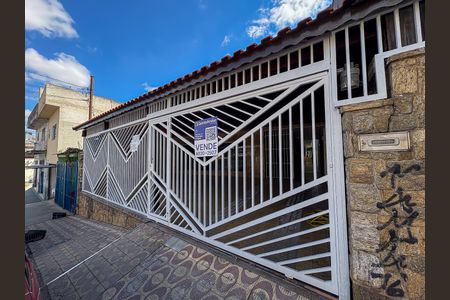 Casa para alugar com 325m², 3 quartos e 4 vagas Casa para alugar com 325m², 3 quartos e 4 vagasFachada