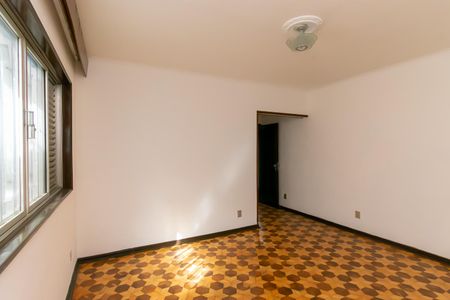 Casa para alugar com 325m², 3 quartos e 4 vagas Casa para alugar com 325m², 3 quartos e 4 vagasSuíte