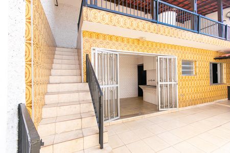 Casa para alugar com 325m², 3 quartos e 4 vagas Casa para alugar com 325m², 3 quartos e 4 vagasQuintal