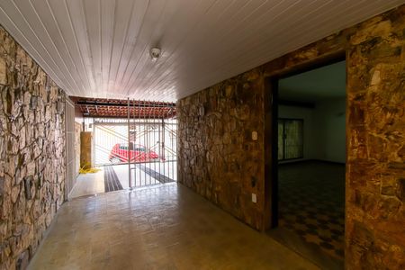 Casa para alugar com 325m², 3 quartos e 4 vagas Casa para alugar com 325m², 3 quartos e 4 vagasHall de entrada