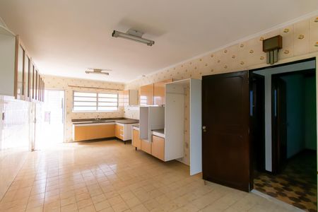 Casa para alugar com 325m², 3 quartos e 4 vagas Casa para alugar com 325m², 3 quartos e 4 vagasCozinha