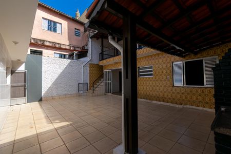 Casa para alugar com 325m², 3 quartos e 4 vagas Casa para alugar com 325m², 3 quartos e 4 vagasQuintal