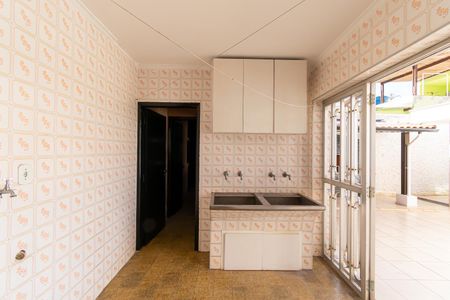Casa para alugar com 325m², 3 quartos e 4 vagas Casa para alugar com 325m², 3 quartos e 4 vagasÁrea de Serviço