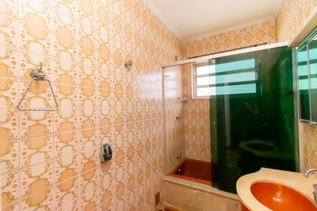 Casa para alugar com 325m², 3 quartos e 4 vagas Casa para alugar com 325m², 3 quartos e 4 vagasBanheiro da Suíte