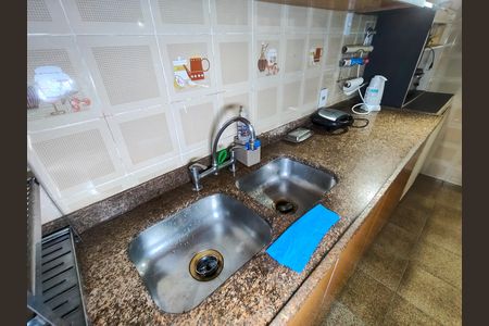 Apartamento à venda com 65m², 2 quartos e 1 vaga Apartamento à venda com 65m², 2 quartos e 1 vagaCozinha e Área de Serviço