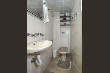 Apartamento à venda com 65m², 2 quartos e 1 vaga Apartamento à venda com 65m², 2 quartos e 1 vagaBanheiro de serviço