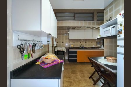 Apartamento à venda com 65m², 2 quartos e 1 vaga Apartamento à venda com 65m², 2 quartos e 1 vagaCozinha e Área de Serviço
