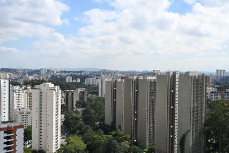 Apartamento à venda com 220m², 3 quartos e 4 vagasVista