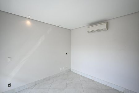 Apartamento à venda com 220m², 3 quartos e 4 vagasSuíte 3
