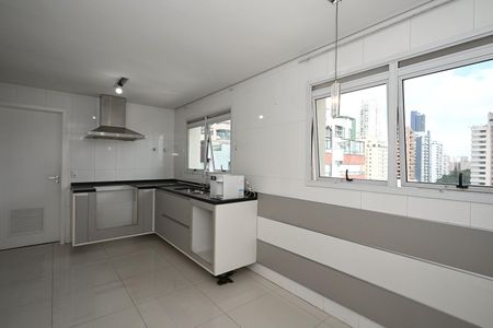 Apartamento à venda com 220m², 3 quartos e 4 vagasCozinha