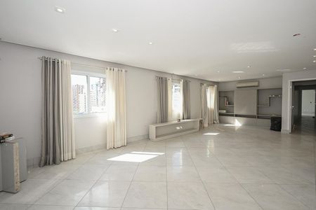 Apartamento à venda com 220m², 3 quartos e 4 vagasSala