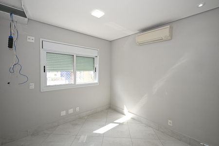 Apartamento à venda com 220m², 3 quartos e 4 vagasSuíte 1