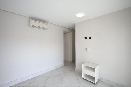 Apartamento à venda com 220m², 3 quartos e 4 vagasSuíte 3