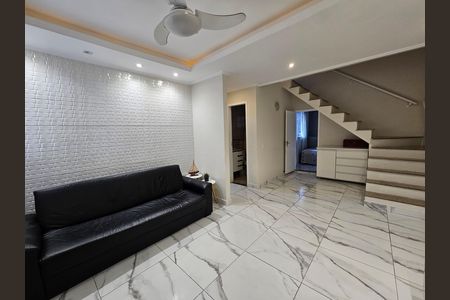 Sala de casa de condomínio à venda com 2 quartos, 122m² em Taquara, Rio de Janeiro