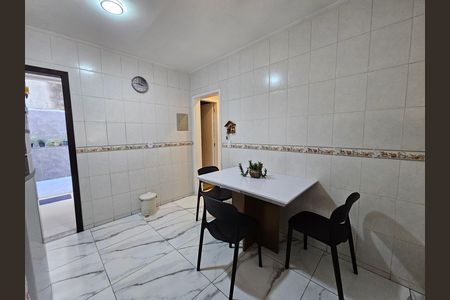 Casa de condomínio à venda com 122m², 2 quartos e 1 vaga Casa de condomínio à venda com 122m², 2 quartos e 1 vagaCozinha