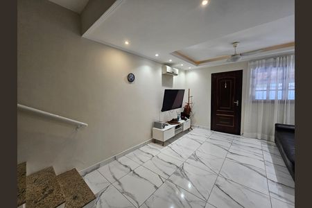 Sala de casa de condomínio à venda com 2 quartos, 122m² em Taquara, Rio de Janeiro