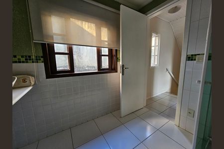 Casa de condomínio à venda com 122m², 2 quartos e 1 vaga Casa de condomínio à venda com 122m², 2 quartos e 1 vagaBanheiro