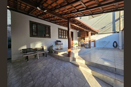Casa de condomínio à venda com 122m², 2 quartos e 1 vaga Casa de condomínio à venda com 122m², 2 quartos e 1 vagaQuintal