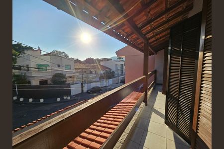 Casa de condomínio à venda com 122m², 2 quartos e 1 vaga Casa de condomínio à venda com 122m², 2 quartos e 1 vagaVaranda do quarto 1 e 2