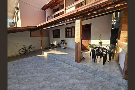 Casa de condomínio à venda com 122m², 2 quartos e 1 vaga Casa de condomínio à venda com 122m², 2 quartos e 1 vagaQuintal