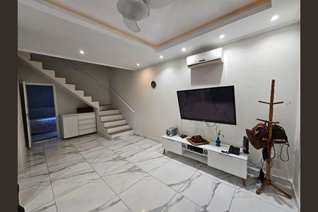 Sala de casa de condomínio à venda com 2 quartos, 122m² em Taquara, Rio de Janeiro