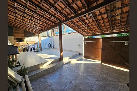 Casa de condomínio à venda com 122m², 2 quartos e 1 vaga Casa de condomínio à venda com 122m², 2 quartos e 1 vagaQuintal