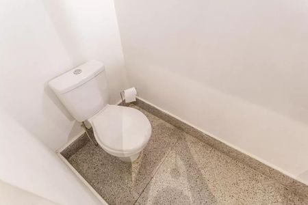Casa à venda com 100m², 2 quartos e 1 vaga