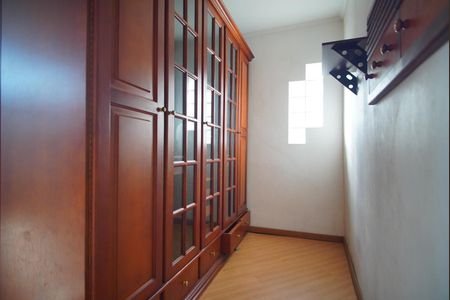 Casa à venda com 320m², 5 quartos e 5 vagasCloset da Suíte
