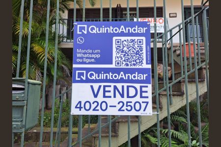 Casa à venda com 320m², 5 quartos e 5 vagas Casa à venda com 320m², 5 quartos e 5 vagasPlaca