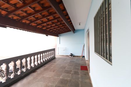 Casa para alugar com 211m², 2 quartos e 8 vagas