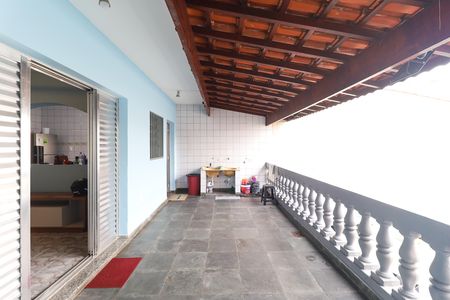 Casa para alugar com 211m², 2 quartos e 8 vagas