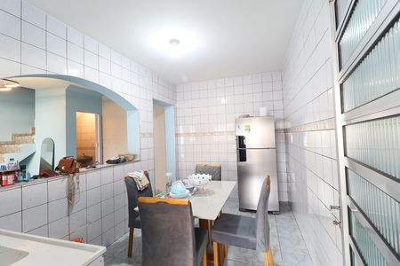 Casa para alugar com 211m², 2 quartos e 8 vagas
