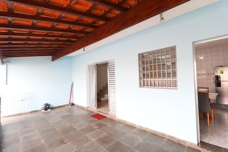 Casa para alugar com 211m², 2 quartos e 8 vagas