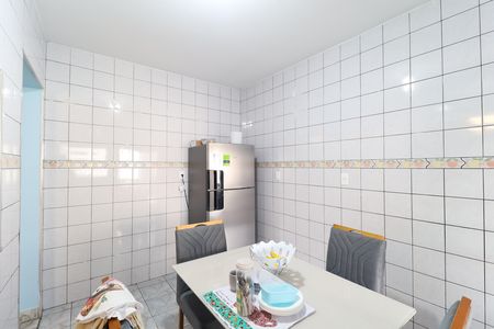 Casa para alugar com 211m², 2 quartos e 8 vagas