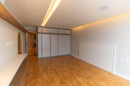 Apartamento para alugar com 200m², 3 quartos e 1 vagaSuíte 