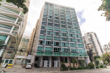 Apartamento para alugar com 200m², 3 quartos e 1 vagaFachada