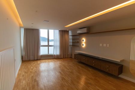 Apartamento para alugar com 200m², 3 quartos e 1 vagaSuíte 
