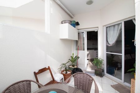 Apartamento à venda com 83m², 2 quartos e 1 vagaÁrea externa