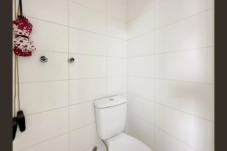 Apartamento para alugar com 100m², 2 quartos e 3 vagas Apartamento para alugar com 100m², 2 quartos e 3 vagasBanheiro de Serviço