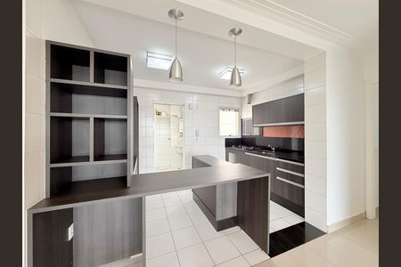 Apartamento para alugar com 100m², 2 quartos e 3 vagas Apartamento para alugar com 100m², 2 quartos e 3 vagasCozinha