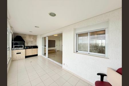 Apartamento para alugar com 100m², 2 quartos e 3 vagas Apartamento para alugar com 100m², 2 quartos e 3 vagasVaranda