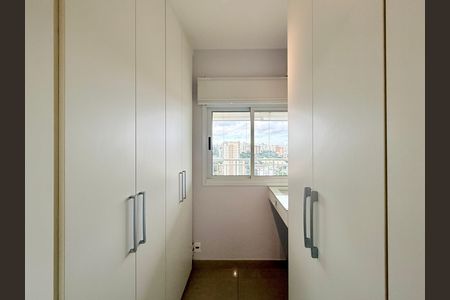 Apartamento para alugar com 100m², 2 quartos e 3 vagas Apartamento para alugar com 100m², 2 quartos e 3 vagasCloset Suíte 2