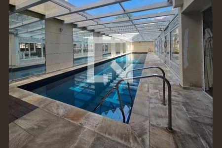 Apartamento para alugar com 100m², 2 quartos e 3 vagas Apartamento para alugar com 100m², 2 quartos e 3 vagasPiscina coberta
