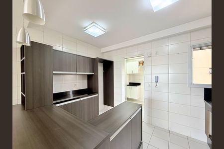 Apartamento para alugar com 100m², 2 quartos e 3 vagas Apartamento para alugar com 100m², 2 quartos e 3 vagasCozinha
