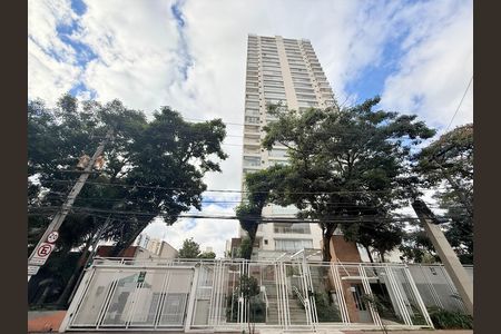 Apartamento para alugar com 100m², 2 quartos e 3 vagas Apartamento para alugar com 100m², 2 quartos e 3 vagasFachada