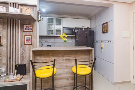Sala de apartamento para alugar com 2 quartos, 60m² em Jardim Itu, Porto Alegre