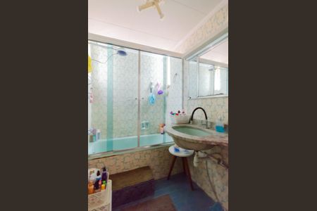 Apartamento à venda com 103m², 3 quartos e 1 vaga Apartamento à venda com 103m², 3 quartos e 1 vagaBanheiro da Suíte