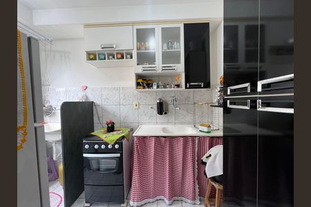 Cozinha de apartamento para alugar com 2 quartos, 45m² em São João Batista, Belo Horizonte