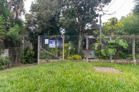 Casa para alugar com 180m², 4 quartos e 4 vagas Casa para alugar com 180m², 4 quartos e 4 vagasFachada