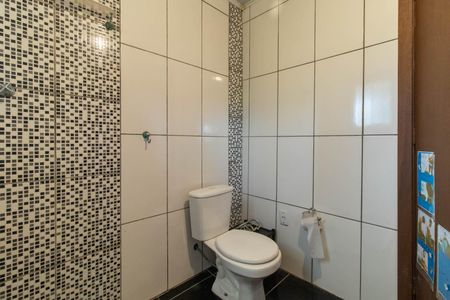 Casa para alugar com 180m², 4 quartos e 4 vagas Casa para alugar com 180m², 4 quartos e 4 vagasBanheiro Social